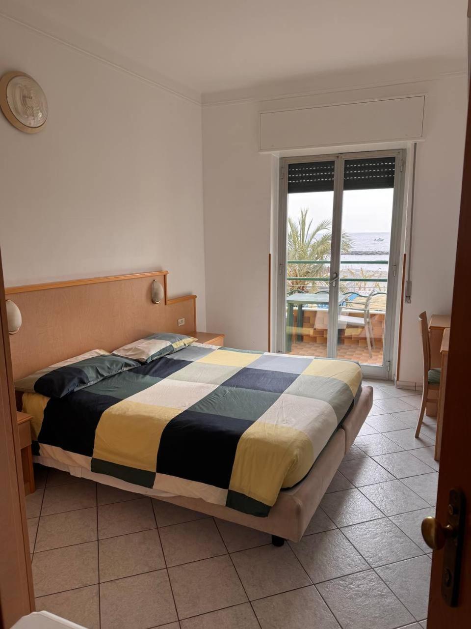 Hotel Ideal Arma di Taggia Exterior photo